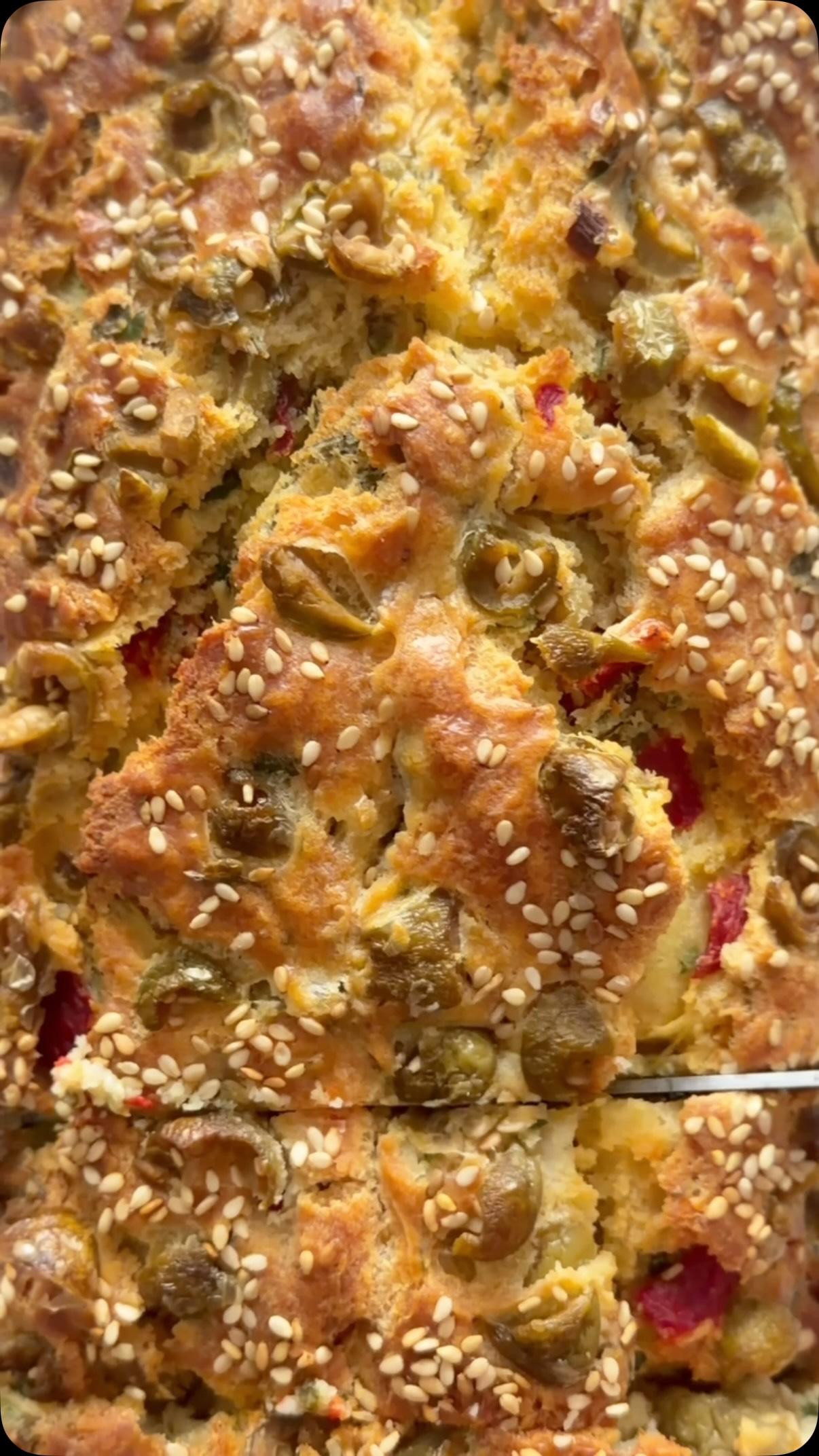 Green olive & roasted red pepper loaf