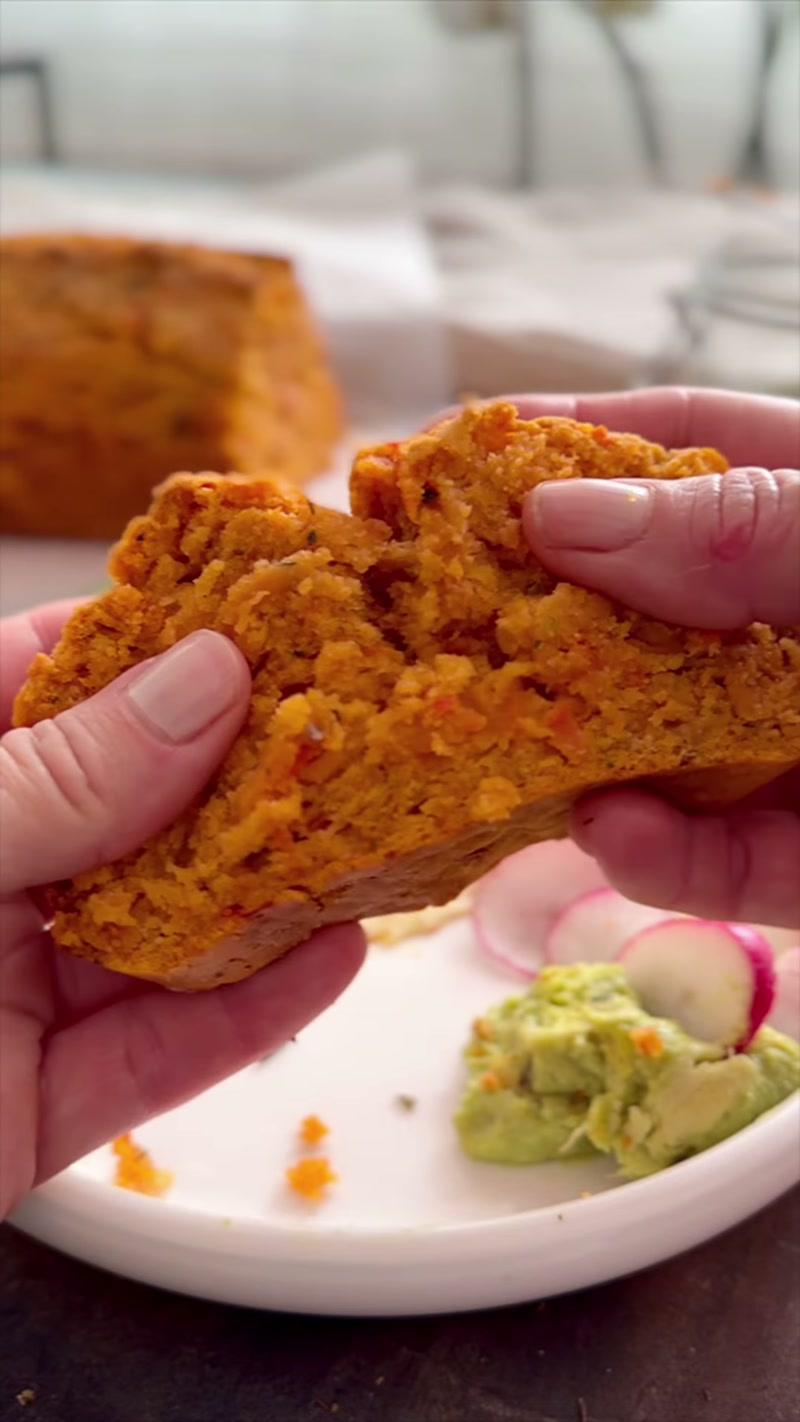Vegan Tomato Loaf Bread